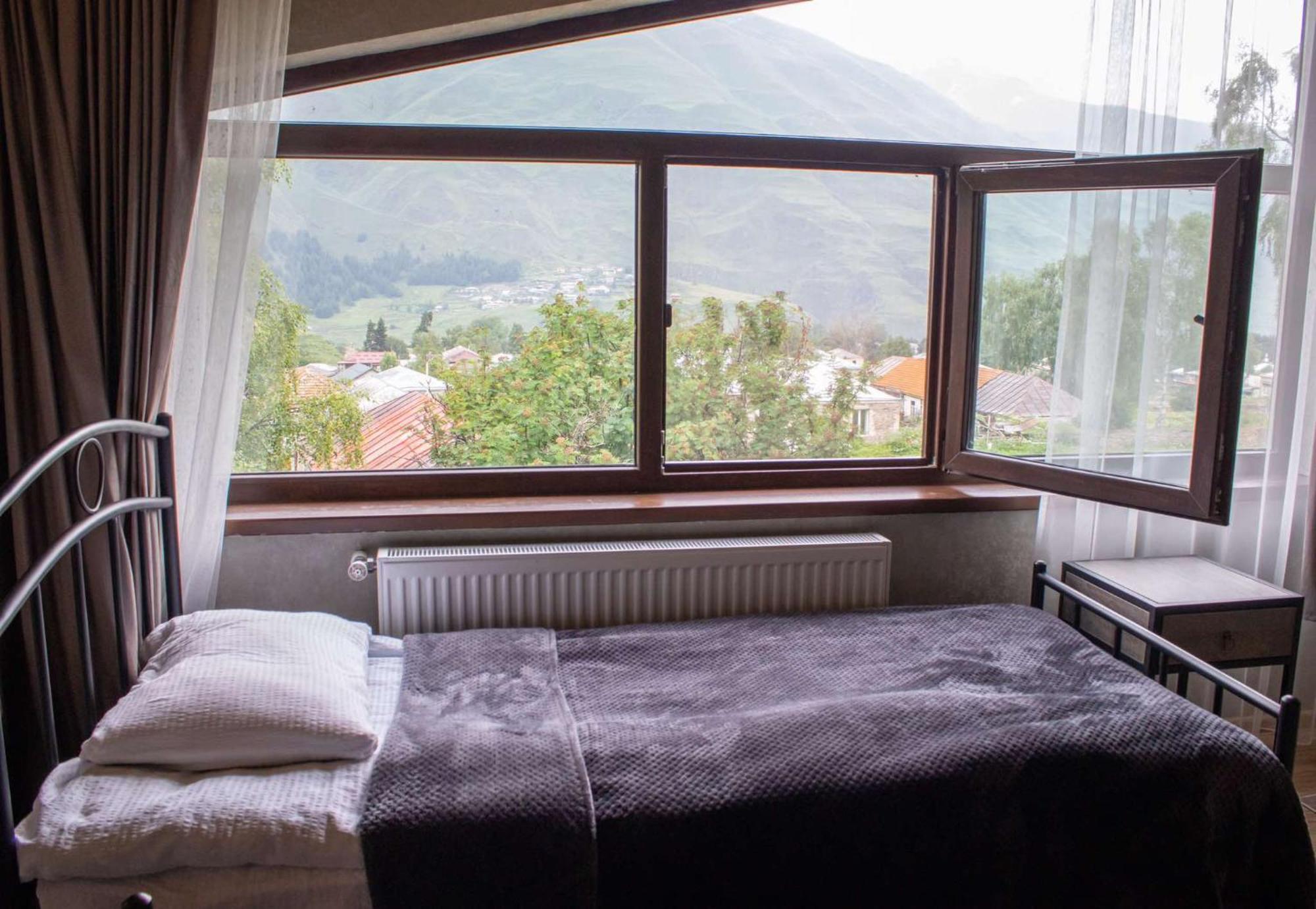 Garemta Hotel Kazbegi Bagian luar foto